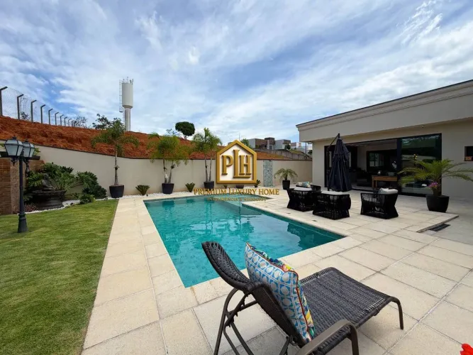 Casa de Alto Padrão Porteira Fechada | 333,81 m² | 3 Suítes | Mobiliário Breton | Piscina