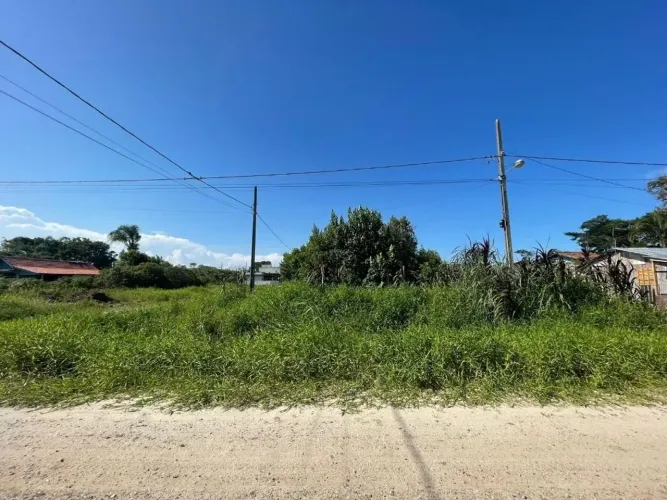 Lote / Terreno em Itapoá/SC no Volta Ao Mundo I