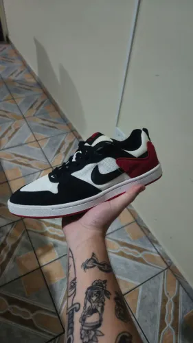 NIKE SB