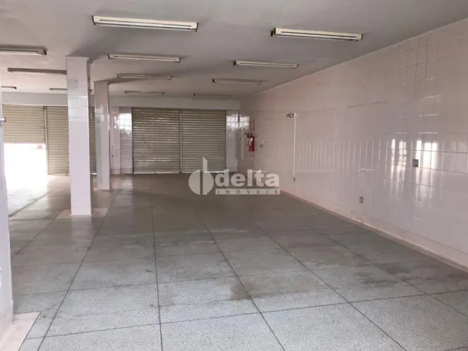 Loja disponível para locação no bairro Centro em Uberlândia-MG.