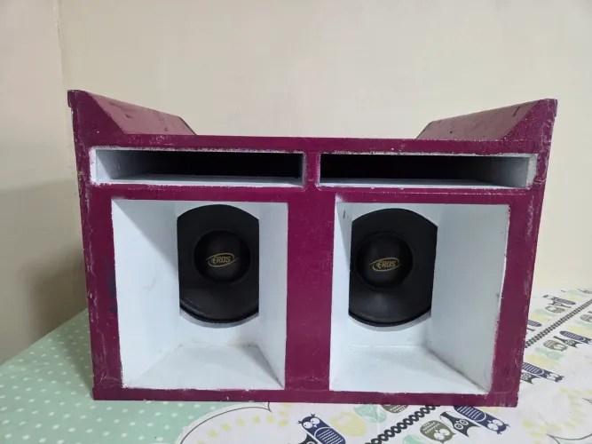 Caixa de Som para carro 300 rms cada um 
