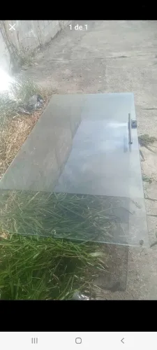Vendo porta de vidro 2m por 1,20 largura 150 pra ontem tem que vir buscar