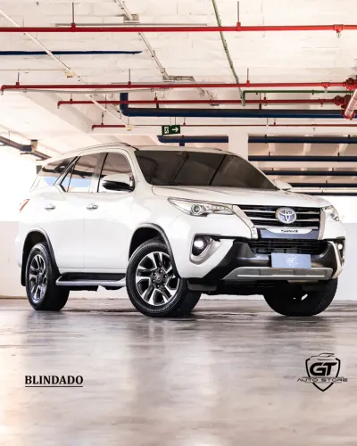 Toyota Hilux SW4 Diamond 2.8 TB 4X4 Die. Aut. 2020