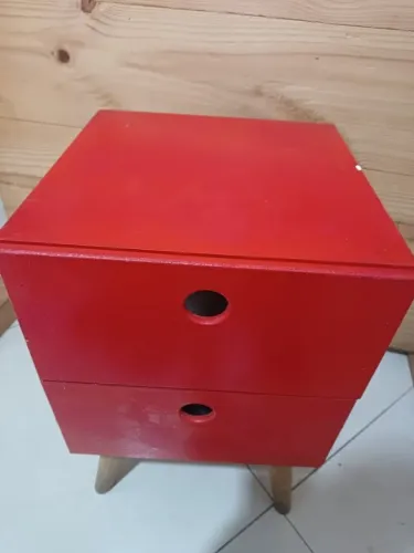 Mini Aparador Vermelho em MDF - Decorativo e Funcional