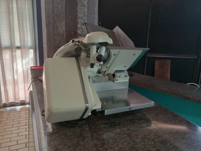 Cortador Fatiador Máquina de Frios Filizola Manual