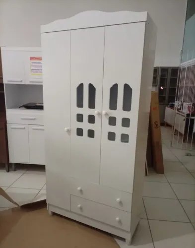 Roupeiro infantil em Mdf