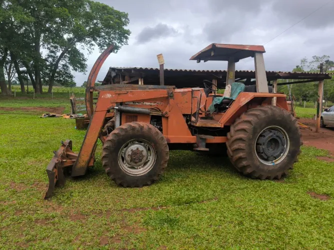 Trator Massey 640