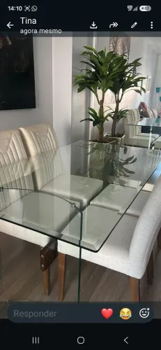 Mesa de jantar retangular com 4 cadeiras 
