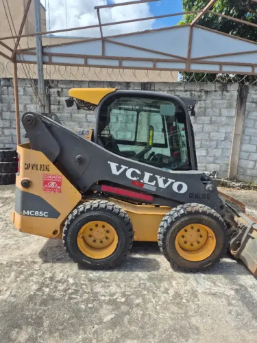 Mini carregadeira Volvo