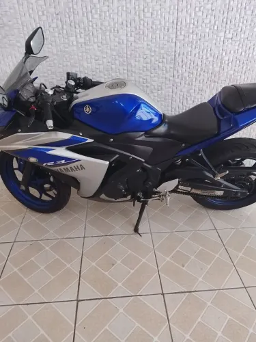 Yamaha R3