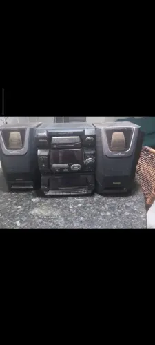 Vende se um som antigo