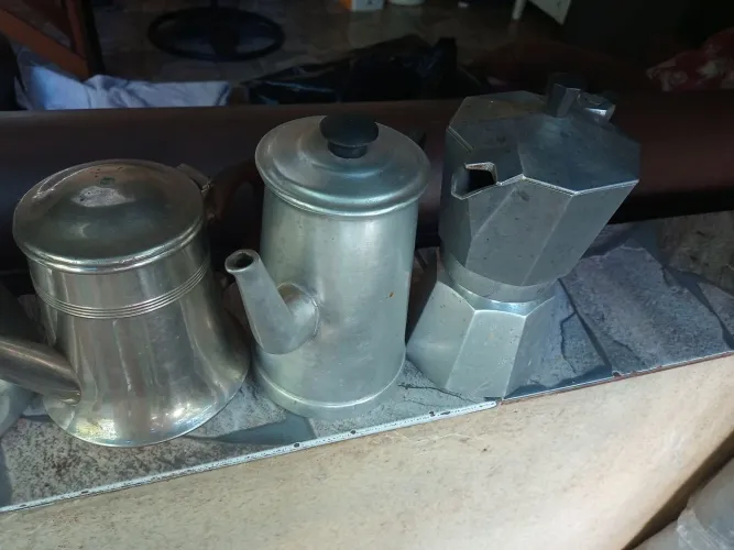 Vendo conjunto de 6 chaleiras valor total 100.00