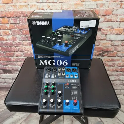 Yamaha MG06 - Na caixa - Sem Uso 