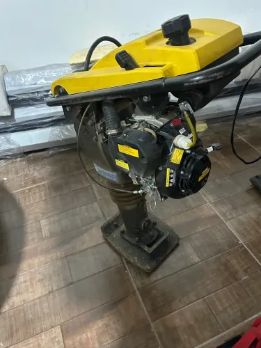 Compactador de solo 