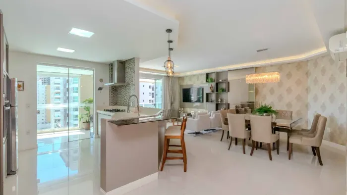 Apartamento com 4 suítes no edifício Le Grand Parc Residence no Centro em Itapema