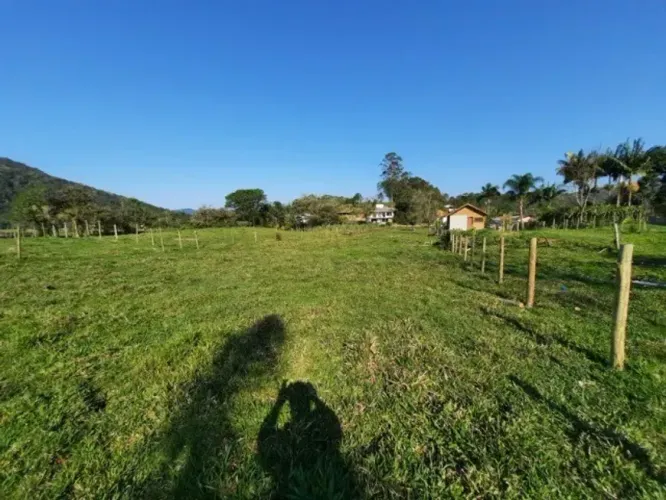 Lindo Terreno para venda com 6100 metros quadrados em Centro - Santo Amaro da Imperatriz -