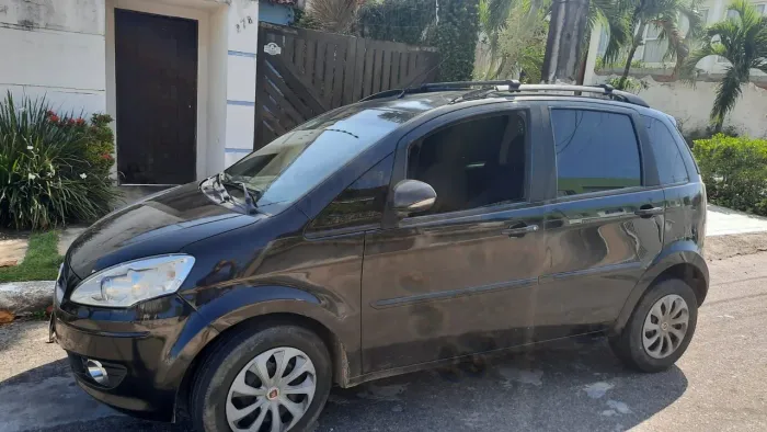 Fiat Idea Attractive 1.4 Fire Flex 8V 5P 2013