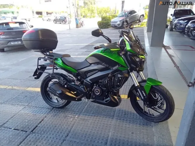 BAJAJ 400 DOMINAR