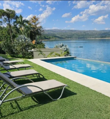 QUINTA DOS CANÁRIOS / Lago de Furnas -  Feriado 12 de Outubro