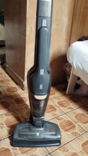 Aspirador sem fio Eletrolux