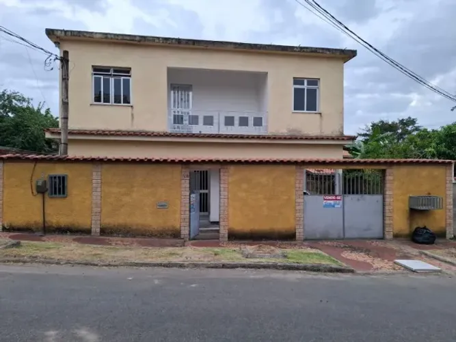 Casa de 3 quartos,2 andares e quintal, Boa Esperança.
