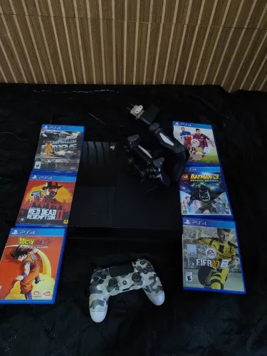 Ps4 + 6 jogos + 3 controles + base de carregamento dupla 