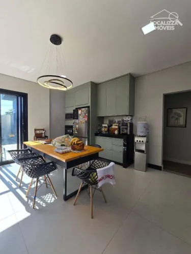 Casa com 3 dormitórios à venda, 170 m² por R$ 1.180.000,00 - Residencial Jardim Vitória -