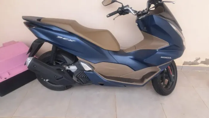 MOTO PCX/DLX AUTOMATICA 160CC ABS