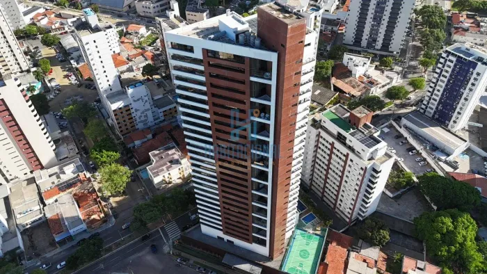 Apartamento de Altíssimo Padrão com 503m² e 4 Suítes no Solar João e Marilda - Petrópolis 