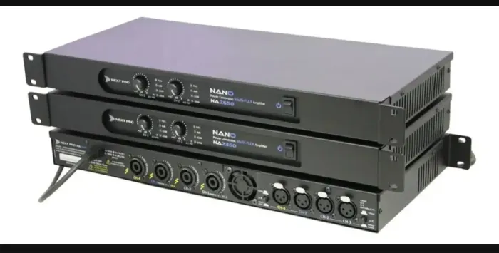 Amplificador next pró mano 2350 700 watts RMS