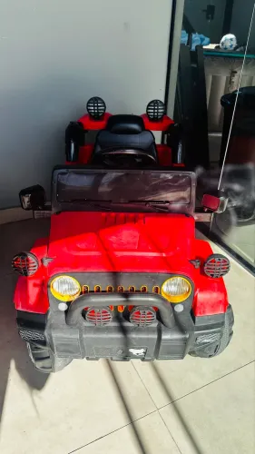 Jeep elétrico infantil