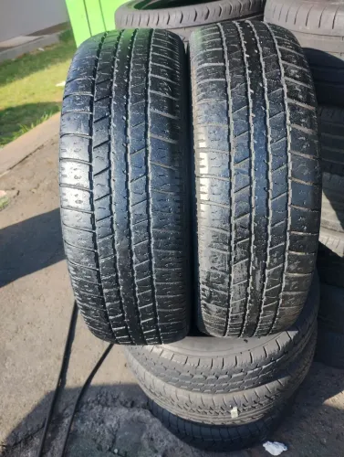 Vendo 2 Pneus Aro 17 225-65-17 Bravo R$ 400
