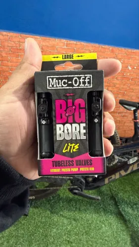 Válvula de bicicleta Tubeless Muc-Off Big Bora Lite L 45mm