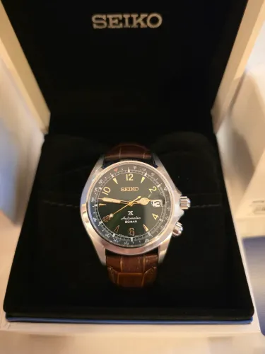 Relógio Seiko Prospex Alpinist SPB121J1