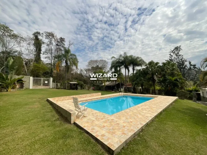 Chácara com 1.100 m² em Amparo, SP