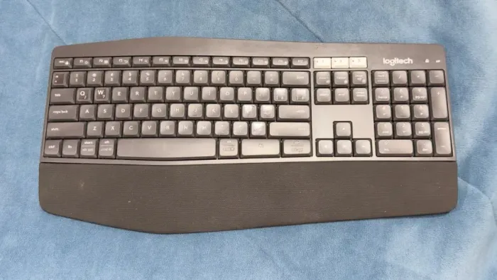 Vendo teclado logitech k850-func em 3 equipamentos, WINDOWS e MAC!
