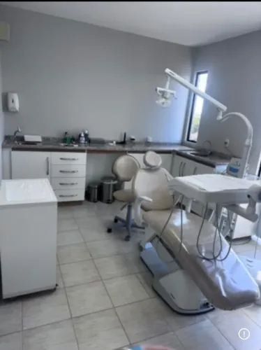 VENDE-SE CONSULTÓRIO ODONTOLÓGICO COMPLETO - CAMPO LARGO/PR