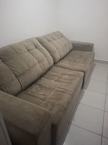 Sofá retrátil cinza macio - Excelente estado