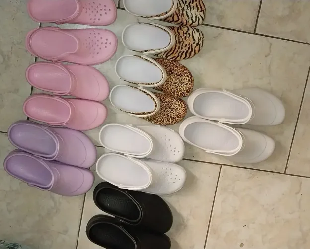 Crocs Novos adultos e infantis
