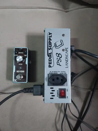 Fonte e um pedal