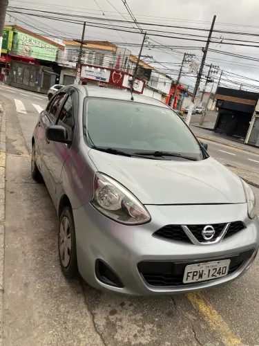 Nissan March 1.0 12V Flex 5P 2015