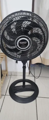 Vendo ventilador com controle.