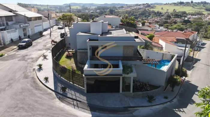 Casa moderna de Esquina com 3 Quartos, Piscina e Gourmet em S.J. Rio Pardo