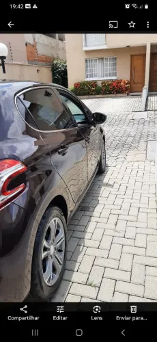 Peugeot 208 Griffe 1.6 Flex 16V 5P Aut. 2015