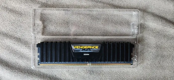 Memória Ram Ddr4 Corsair Vengeance Lpx 8gb 2400mhz Cl14