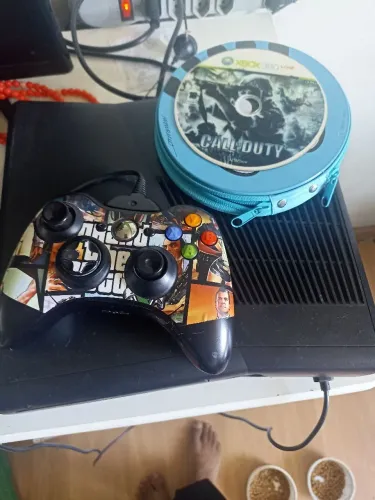 Xbox 360 3 controles 10 jogos disco
