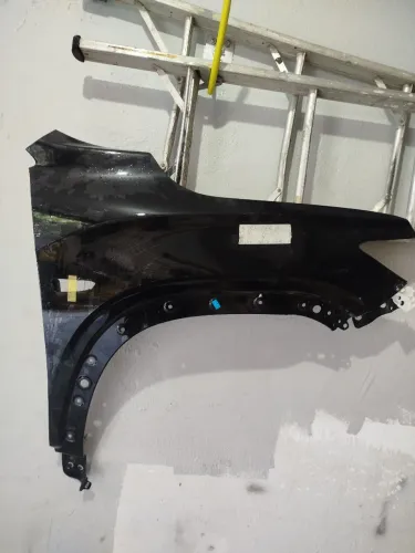 Paralama dianteiro esquerdo Chevrolet Tracker 