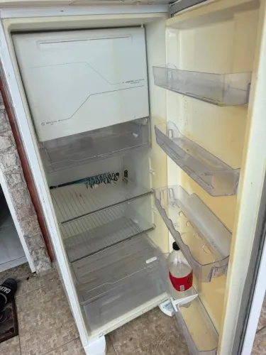 Electrolux em perfeito estado gelando super bem