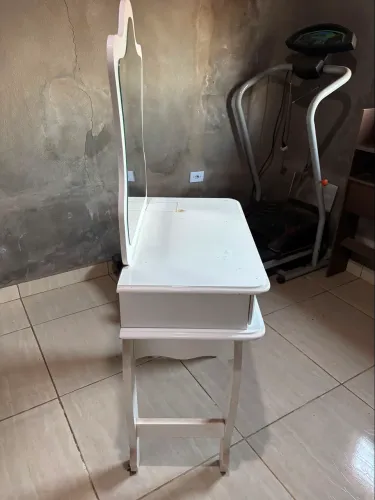 Penteadeira branca