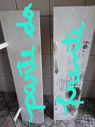 2 prateleiras pintadas madeira angelim!!